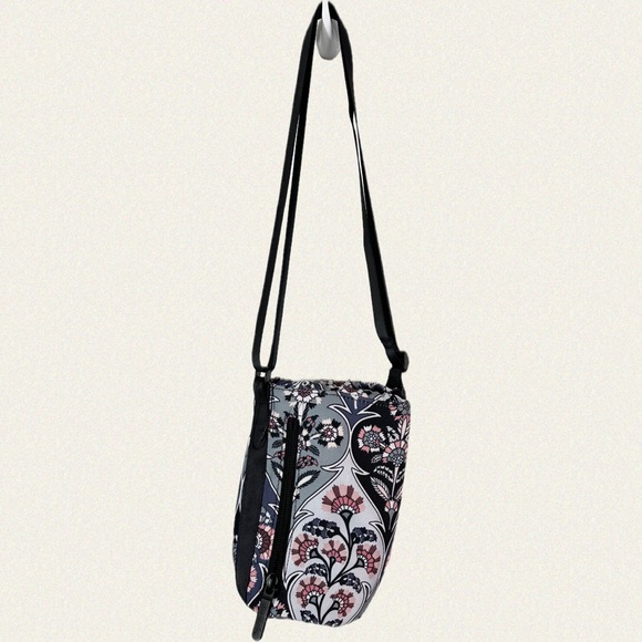 Vera Bradley Lighten Up Water Bottle Crossbody - Picture 3 of 5